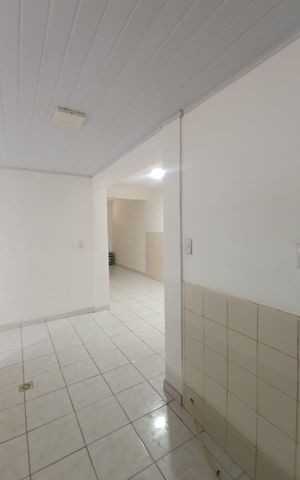 Casa para alugar com 90m², 2 quartos e sem vaga Casa para alugar com 90m², 2 quartos e sem vagaCozinha e Área de Serviço