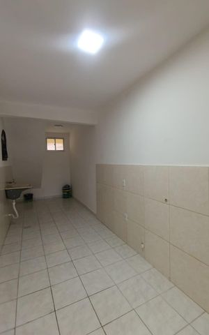 Casa para alugar com 90m², 2 quartos e sem vaga Casa para alugar com 90m², 2 quartos e sem vagaCozinha e Área de Serviço