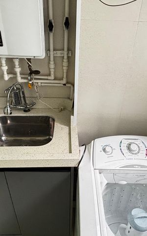 Apartamento para alugar com 64m², 2 quartos e 1 vaga Apartamento para alugar com 64m², 2 quartos e 1 vagaCozinha e Área de Serviço