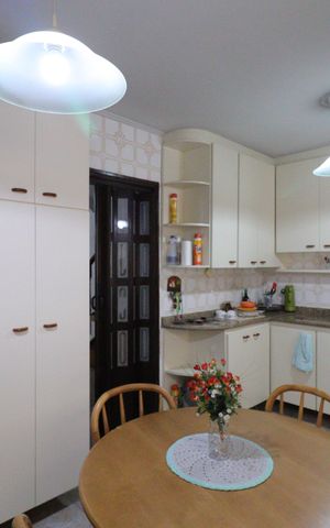 Casa à venda com 139m², 2 quartos e 2 vagasCozinha