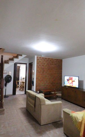 Casa à venda com 139m², 2 quartos e 2 vagasSala