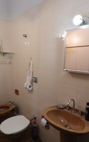 Casa à venda com 139m², 2 quartos e 2 vagasBanheiro