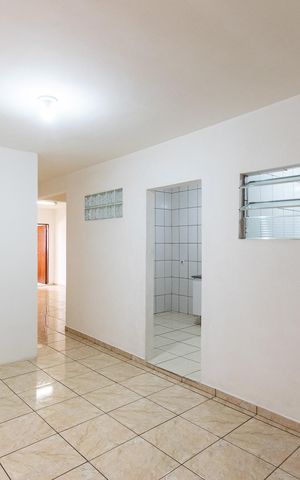 Casa para alugar com 73m², 3 quartos e sem vaga Casa para alugar com 73m², 3 quartos e sem vagaSala