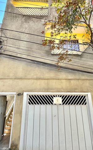 Casa à venda com 310m², 5 quartos e 3 vagas Casa à venda com 310m², 5 quartos e 3 vagasFachada