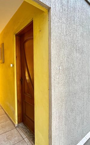 Casa à venda com 310m², 5 quartos e 3 vagas Casa à venda com 310m², 5 quartos e 3 vagasCasa 03