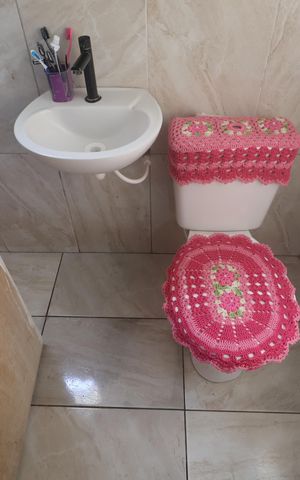 Casa à venda com 90m², 3 quartos e sem vagaBanheiro 