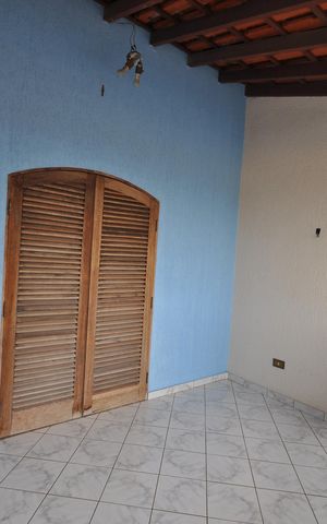 Casa à venda com 320m², 4 quartos e 2 vagasSacada do Quarto Suíte