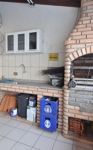 Casa à venda com 320m², 4 quartos e 2 vagasChurrasqueira do Salão de Festas