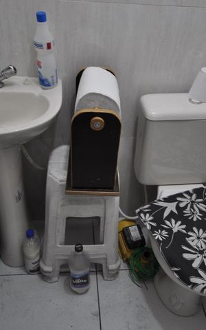 Casa à venda com 320m², 4 quartos e 2 vagasBanheiro de serviço