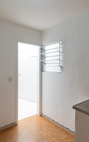 Casa para alugar com 40m², 1 quarto e sem vaga Casa para alugar com 40m², 1 quarto e sem vagaCozinha