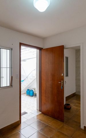 Casa para alugar com 40m², 1 quarto e sem vaga Casa para alugar com 40m², 1 quarto e sem vagaSala