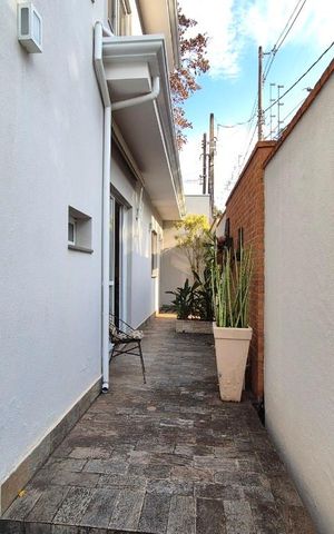 Casa à venda com 177m², 3 quartos e 2 vagas Casa à venda com 177m², 3 quartos e 2 vagasCorredor