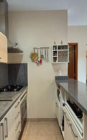 Casa à venda com 177m², 3 quartos e 2 vagas Casa à venda com 177m², 3 quartos e 2 vagasCozinha