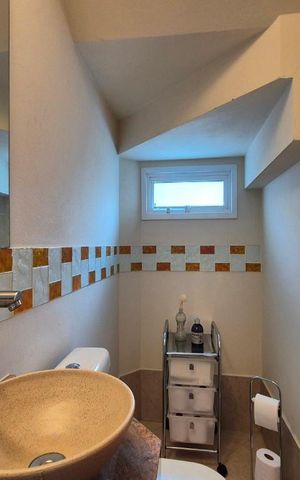 Casa à venda com 177m², 3 quartos e 2 vagas Casa à venda com 177m², 3 quartos e 2 vagasLavabo da Sala de Jantar
