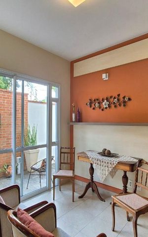 Casa à venda com 177m², 3 quartos e 2 vagas Casa à venda com 177m², 3 quartos e 2 vagasSala de Jantar