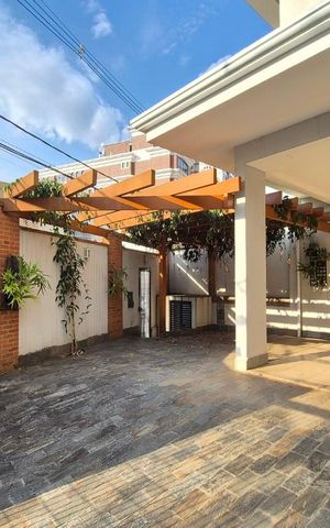 Casa à venda com 177m², 3 quartos e 2 vagas Casa à venda com 177m², 3 quartos e 2 vagasGaragem