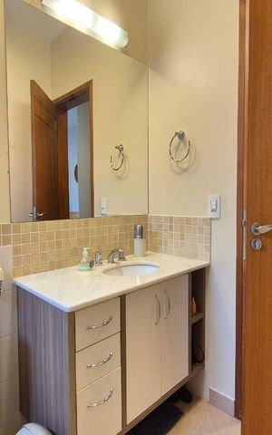 Casa à venda com 177m², 3 quartos e 2 vagas Casa à venda com 177m², 3 quartos e 2 vagasBanheiro da Suíte