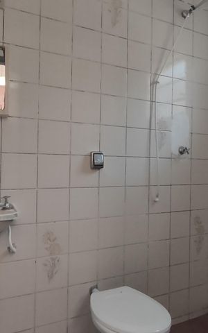 Casa para alugar com 30m², 1 quarto e sem vaga Casa para alugar com 30m², 1 quarto e sem vagaBanheiro