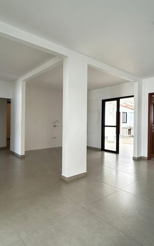 Casa para alugar com 400m², 4 quartos e 3 vagas Casa para alugar com 400m², 4 quartos e 3 vagasSala