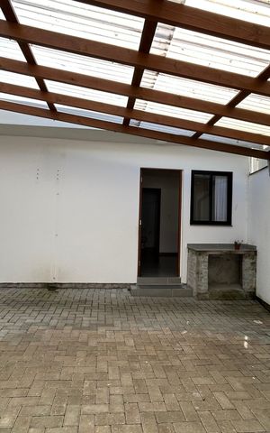 Casa para alugar com 400m², 4 quartos e 3 vagas Casa para alugar com 400m², 4 quartos e 3 vagasÁrea externa