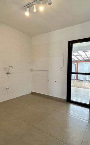 Casa para alugar com 400m², 4 quartos e 3 vagas Casa para alugar com 400m², 4 quartos e 3 vagasCozinha