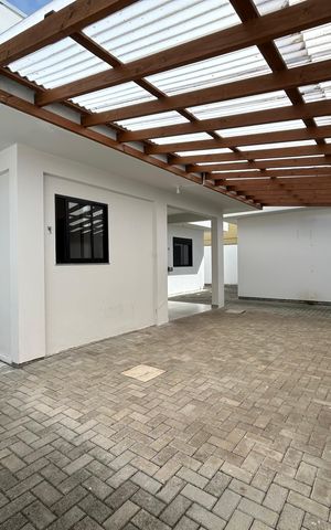 Casa para alugar com 400m², 4 quartos e 3 vagas Casa para alugar com 400m², 4 quartos e 3 vagasÁrea externa