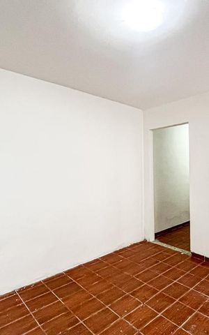 Casa para alugar com 50m², 2 quartos e sem vaga Casa para alugar com 50m², 2 quartos e sem vagaSala