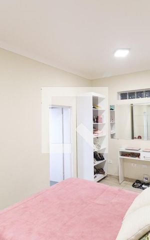 Casa de condomínio à venda com 200m², 5 quartos e 2 vagasCasa 2- Suíte