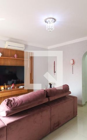 Casa de condomínio à venda com 200m², 5 quartos e 2 vagasCasa 2 - Sala