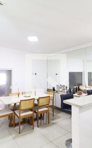 Casa de condomínio à venda com 200m², 5 quartos e 2 vagasCasa 2 - Cozinha