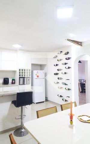 Casa de condomínio à venda com 200m², 5 quartos e 2 vagasCasa 2 - Cozinha
