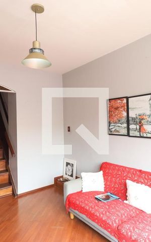 Casa de condomínio para alugar com 180m², 3 quartos e 2 vagas Casa de condomínio para alugar com 180m², 3 quartos e 2 vagasSala
