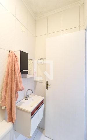 Casa de condomínio para alugar com 180m², 3 quartos e 2 vagas Casa de condomínio para alugar com 180m², 3 quartos e 2 vagasBanheiro suíte 2