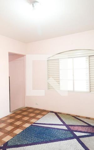 Casa de condomínio para alugar com 180m², 3 quartos e 2 vagas Casa de condomínio para alugar com 180m², 3 quartos e 2 vagasQuarto
