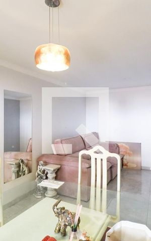 Casa de condomínio para alugar com 180m², 3 quartos e 2 vagas Casa de condomínio para alugar com 180m², 3 quartos e 2 vagasSala de jantar