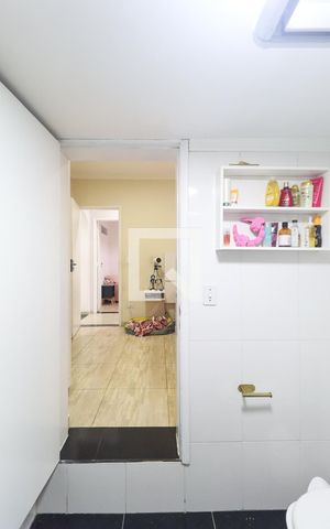 Casa de condomínio para alugar com 180m², 3 quartos e 2 vagas Casa de condomínio para alugar com 180m², 3 quartos e 2 vagasBanheiro suíte
