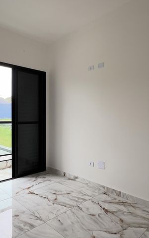 Casa à venda com 100m², 3 quartos e 2 vagas Casa à venda com 100m², 3 quartos e 2 vagasQuarto 1