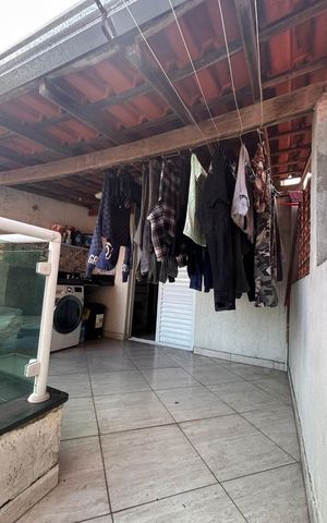 Casa à venda com 180m², 3 quartos e 2 vagas Casa à venda com 180m², 3 quartos e 2 vagasÁrea de serviço