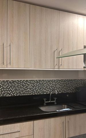 Casa à venda com 180m², 3 quartos e 2 vagas Casa à venda com 180m², 3 quartos e 2 vagasCozinha