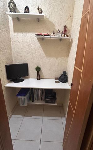 Casa à venda com 180m², 3 quartos e 2 vagas Casa à venda com 180m², 3 quartos e 2 vagasQuarto