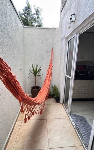 Casa à venda com 180m², 3 quartos e 2 vagas Casa à venda com 180m², 3 quartos e 2 vagasVaranda