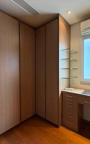 Casa de condomínio à venda com 424m², 4 quartos e 3 vagas