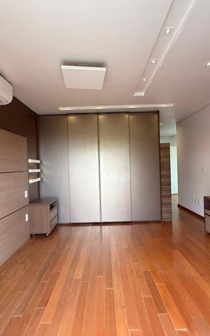 Casa de condomínio à venda com 424m², 4 quartos e 3 vagas