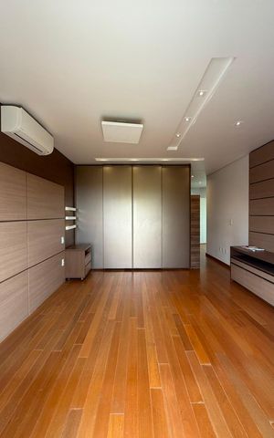 Casa de condomínio à venda com 424m², 4 quartos e 3 vagas