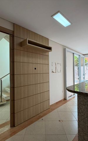 Casa de condomínio à venda com 424m², 4 quartos e 3 vagas