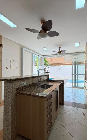 Casa de condomínio à venda com 424m², 4 quartos e 3 vagas
