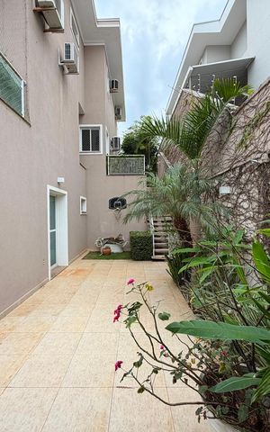 Casa de condomínio à venda com 424m², 4 quartos e 3 vagas