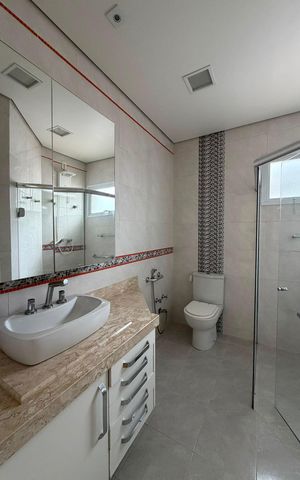 Casa de condomínio à venda com 424m², 4 quartos e 3 vagas