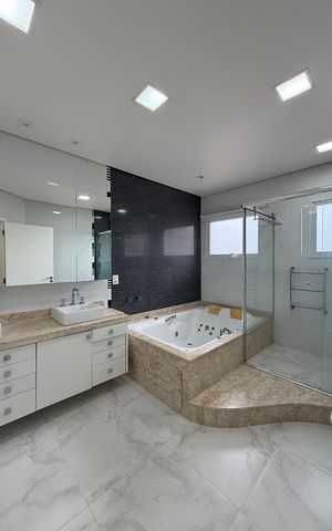 Casa de condomínio à venda com 424m², 4 quartos e 3 vagas
