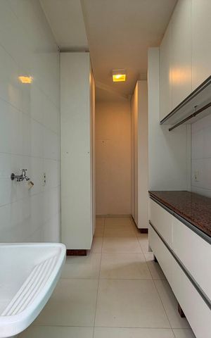 Casa de condomínio à venda com 424m², 4 quartos e 3 vagas